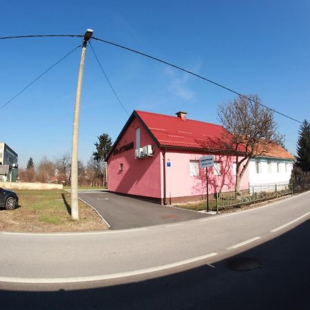 Apartman Kupa Карловаць Екстер'єр фото