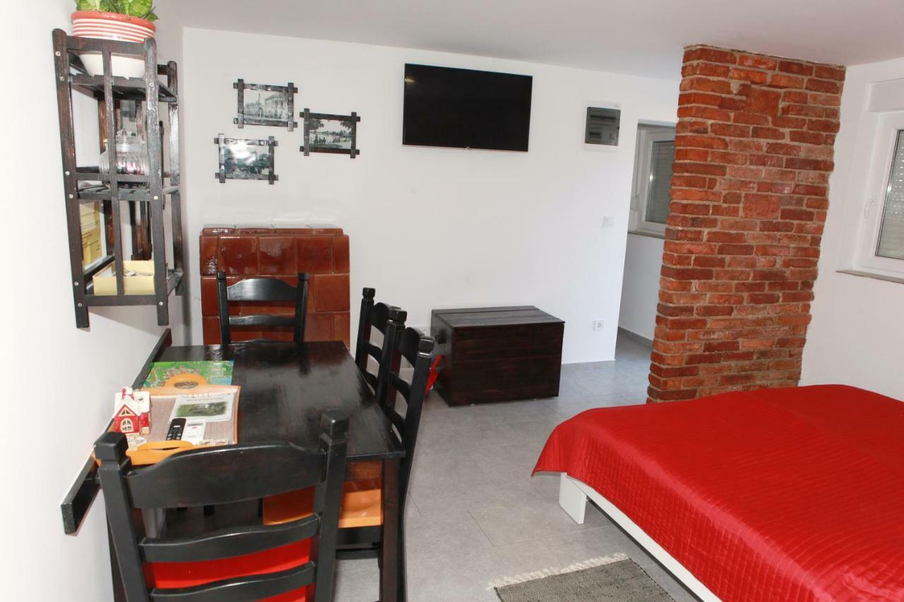 Apartman Kupa Карловаць Екстер'єр фото