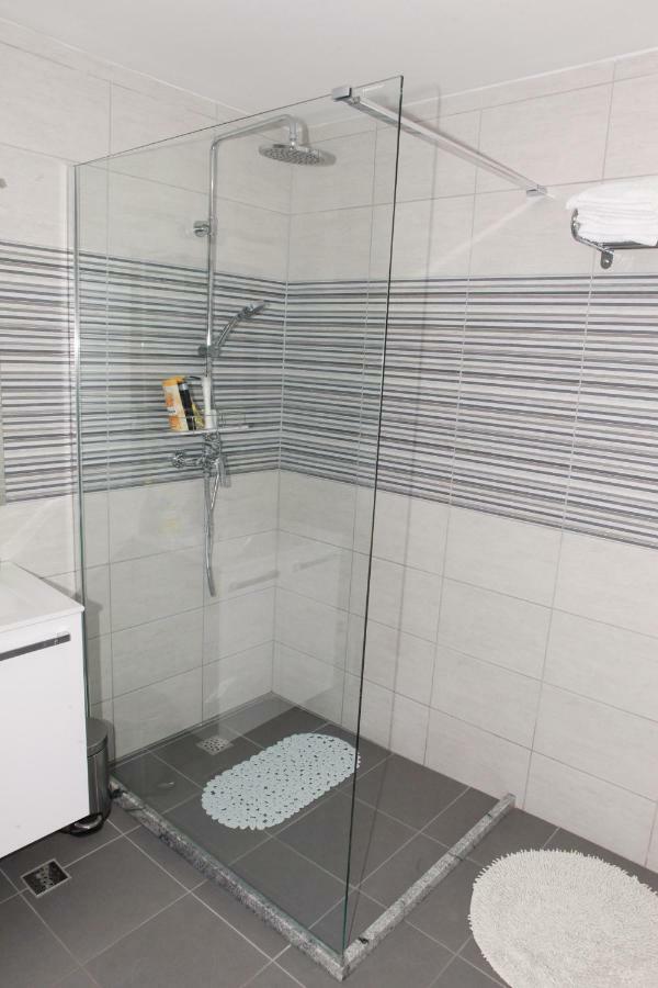 Apartman Kupa Карловаць Екстер'єр фото