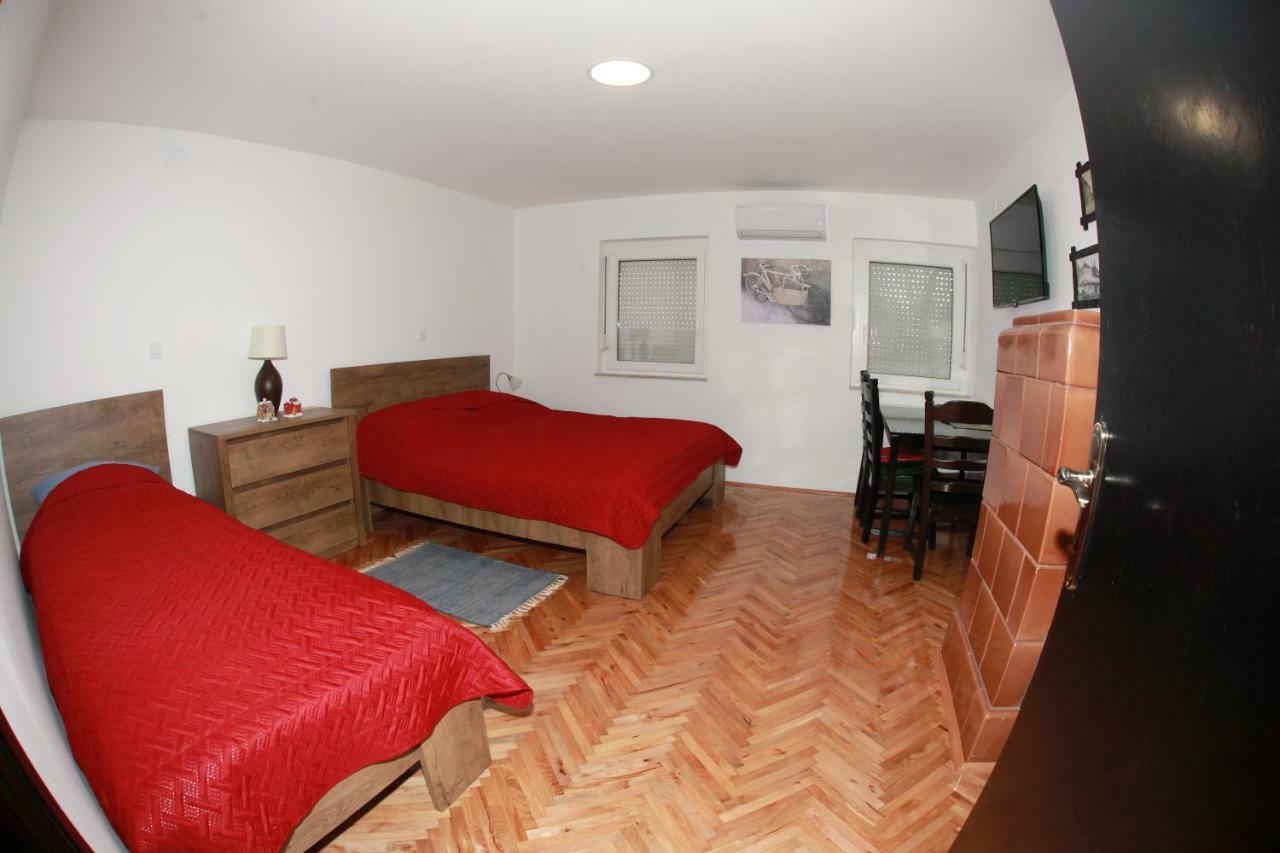 Apartman Kupa Карловаць Екстер'єр фото